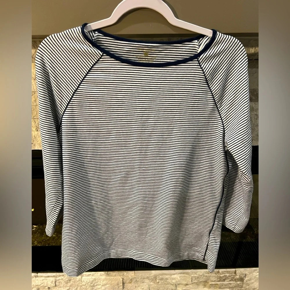 Jones New York sport  size Large striped top